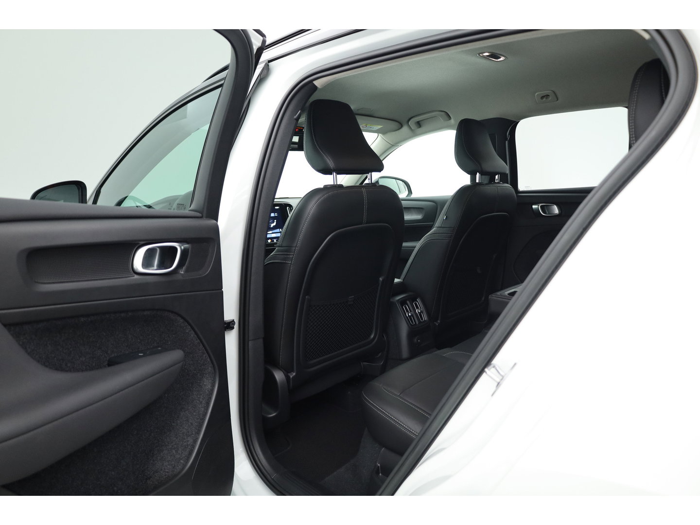 Volvo XC40 1.5 T5 Plug-in hybrid Plus Dark | Dig. Cockpit | Adapt. Cruise | Leder | Camera | Keyless | Stoel- Stuurverw. | Memory