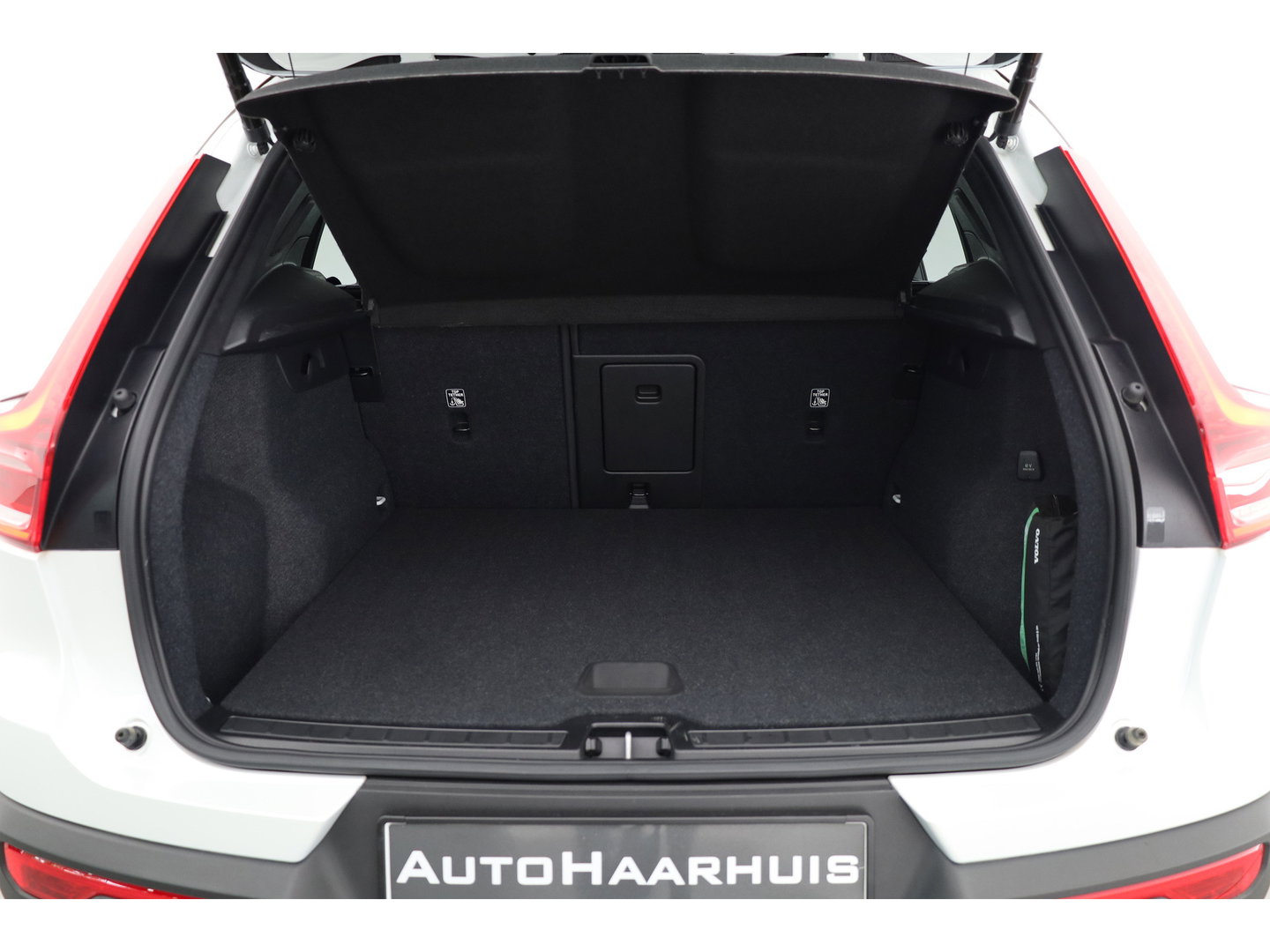 Volvo XC40 1.5 T5 Plug-in hybrid Plus Dark | Dig. Cockpit | Adapt. Cruise | Leder | Camera | Keyless | Stoel- Stuurverw. | Memory