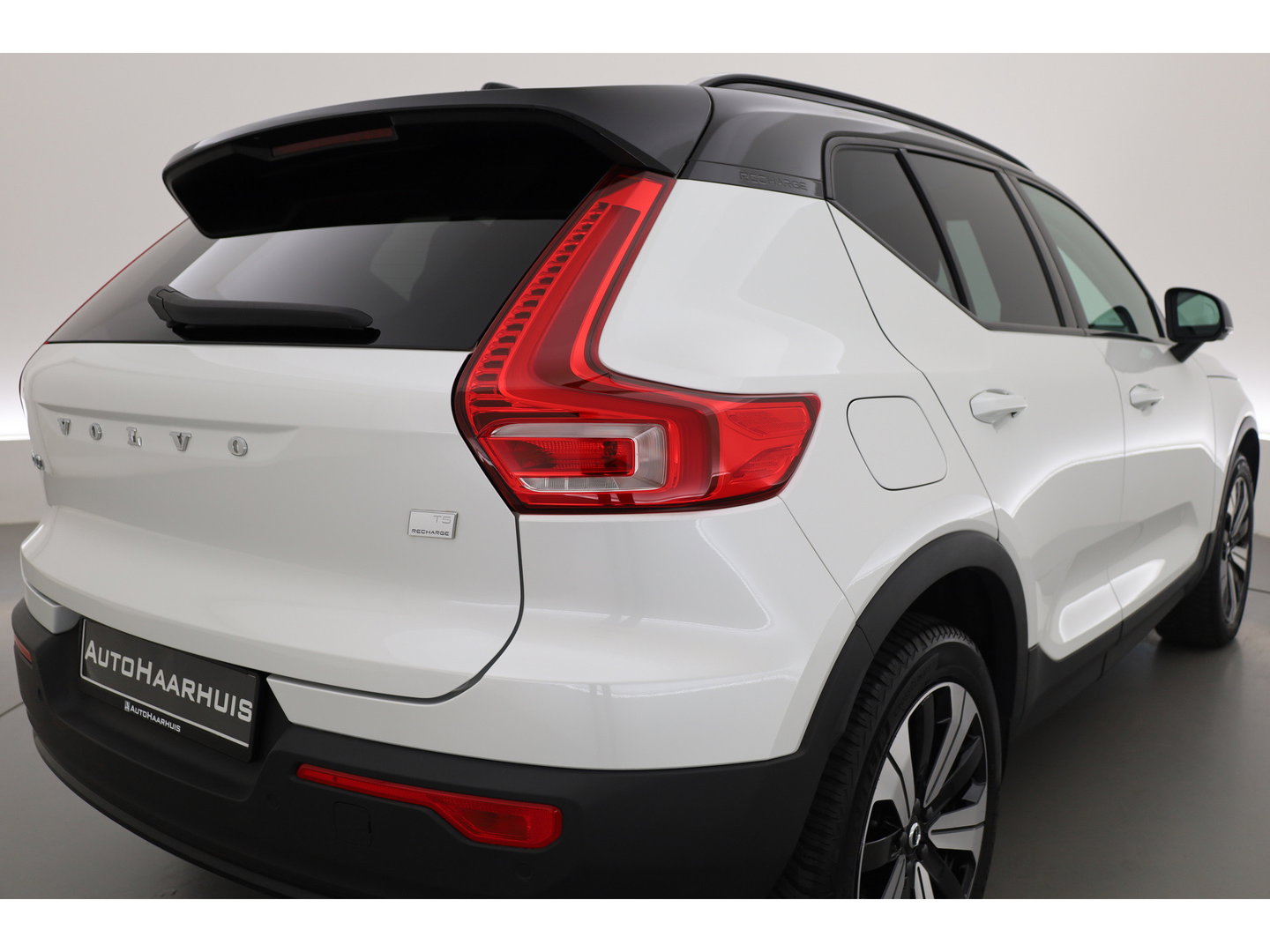 Volvo XC40 1.5 T5 Plug-in hybrid Plus Dark | Dig. Cockpit | Adapt. Cruise | Leder | Camera | Keyless | Stoel- Stuurverw. | Memory