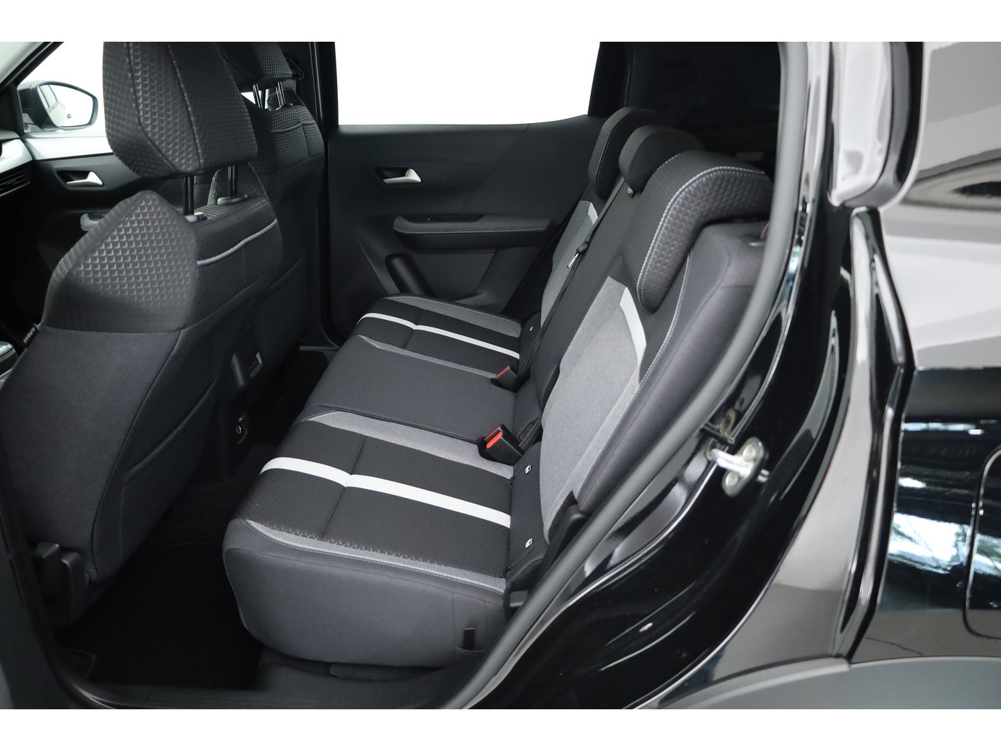 Opel Frontera 1.2 Turbo Hybrid GS 7p. | Camera | Stoel- Stuurverw. | NAV + CarPlay | Cruise Ctrl. | LED | Clima