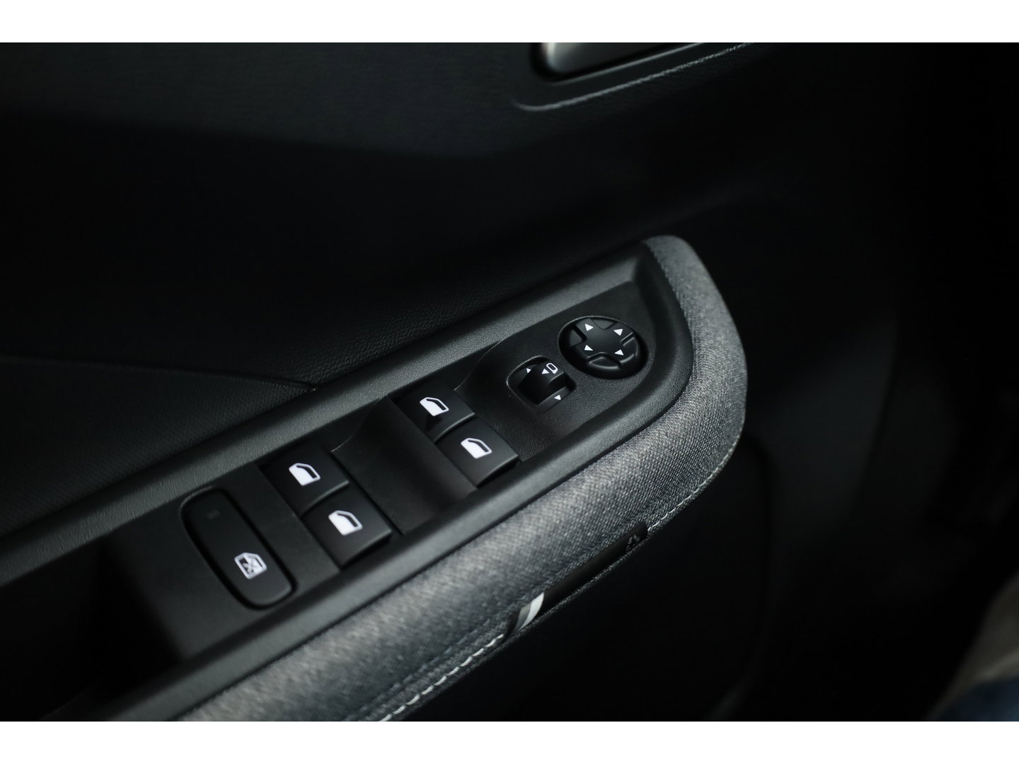 Opel Frontera 1.2 Turbo Hybrid GS 7p. | Camera | Stoel- Stuurverw. | NAV + CarPlay | Cruise Ctrl. | LED | Clima