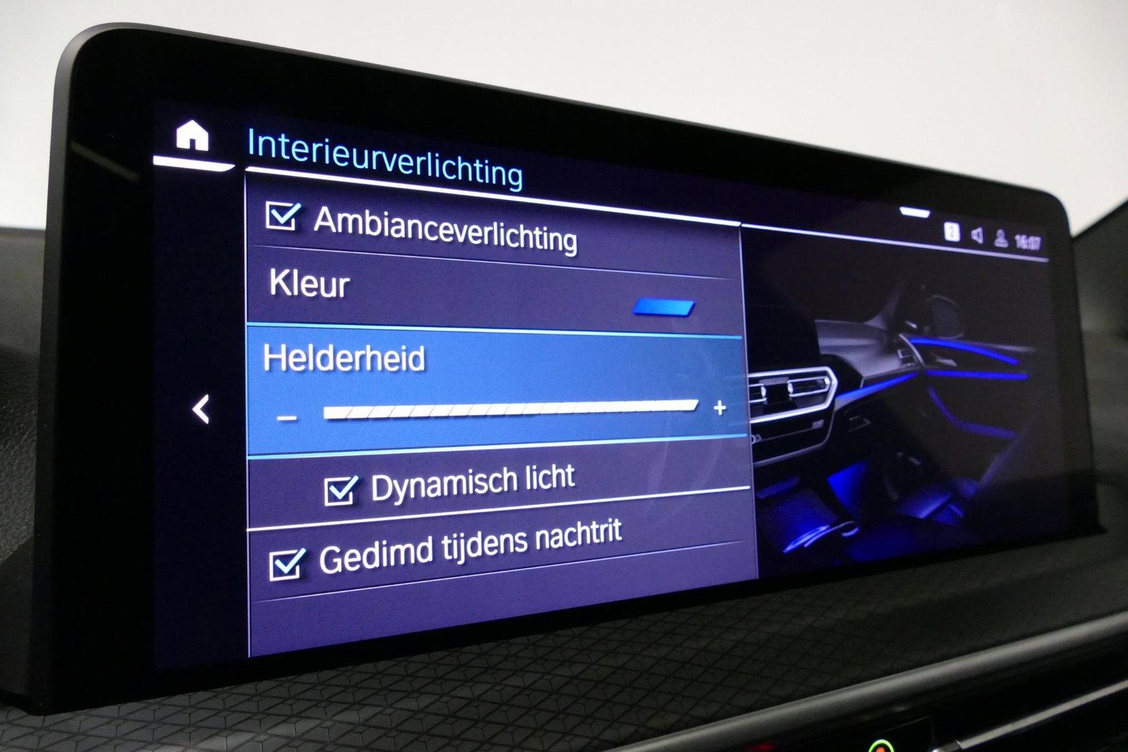 BMW X3 xDrive30e M Sport / Maxton Design Bodykit V.2 / Panoramadak / Elektr. verstelbare voorstoelen + memory / Ambienteverlichting / HUD / Stoelverwarming V + A / Apple Carplay - Android Auto / Rondomzichtcamera / 21'' LMV / Stuurwielverwarming / Cruise Control