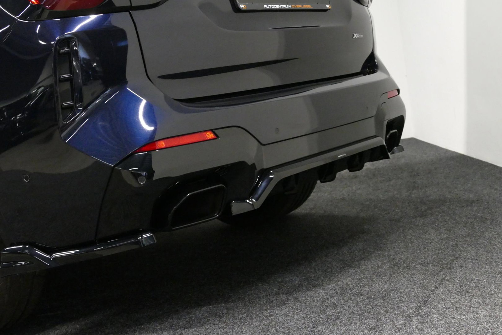 BMW X3 xDrive30e M Sport / Maxton Design Bodykit V.2 / Panoramadak / Elektr. verstelbare voorstoelen + memory / Ambienteverlichting / HUD / Stoelverwarming V + A / Apple Carplay - Android Auto / Rondomzichtcamera / 21'' LMV / Stuurwielverwarming / Cruise Control