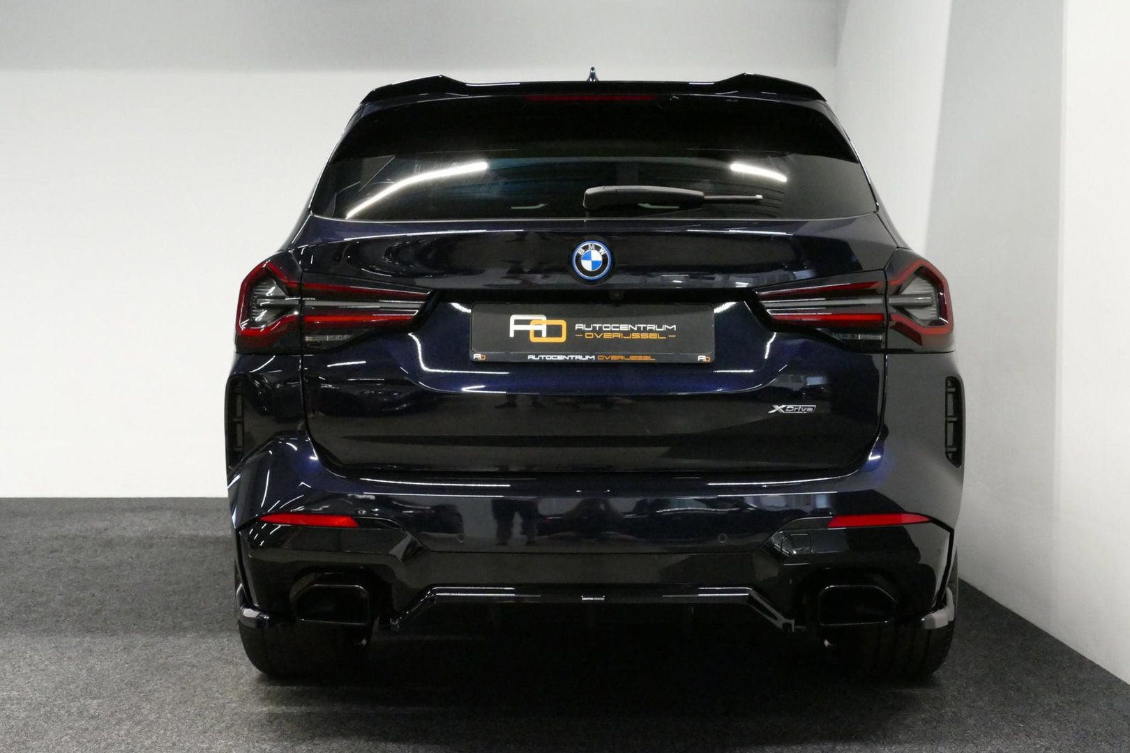 BMW X3 xDrive30e M Sport / Maxton Design Bodykit V.2 / Panoramadak / Elektr. verstelbare voorstoelen + memory / Ambienteverlichting / HUD / Stoelverwarming V + A / Apple Carplay - Android Auto / Rondomzichtcamera / 21'' LMV / Stuurwielverwarming / Cruise Control