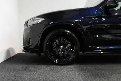 BMW X3 xDrive30e M Sport / Maxton Design Bodykit V.2 / Panoramadak / Elektr. verstelbare voorstoelen + memory / Ambienteverlichting / HUD / Stoelverwarming V + A / Apple Carplay - Android Auto / Rondomzichtcamera / 21'' LMV / Stuurwielverwarming / Cruise Control