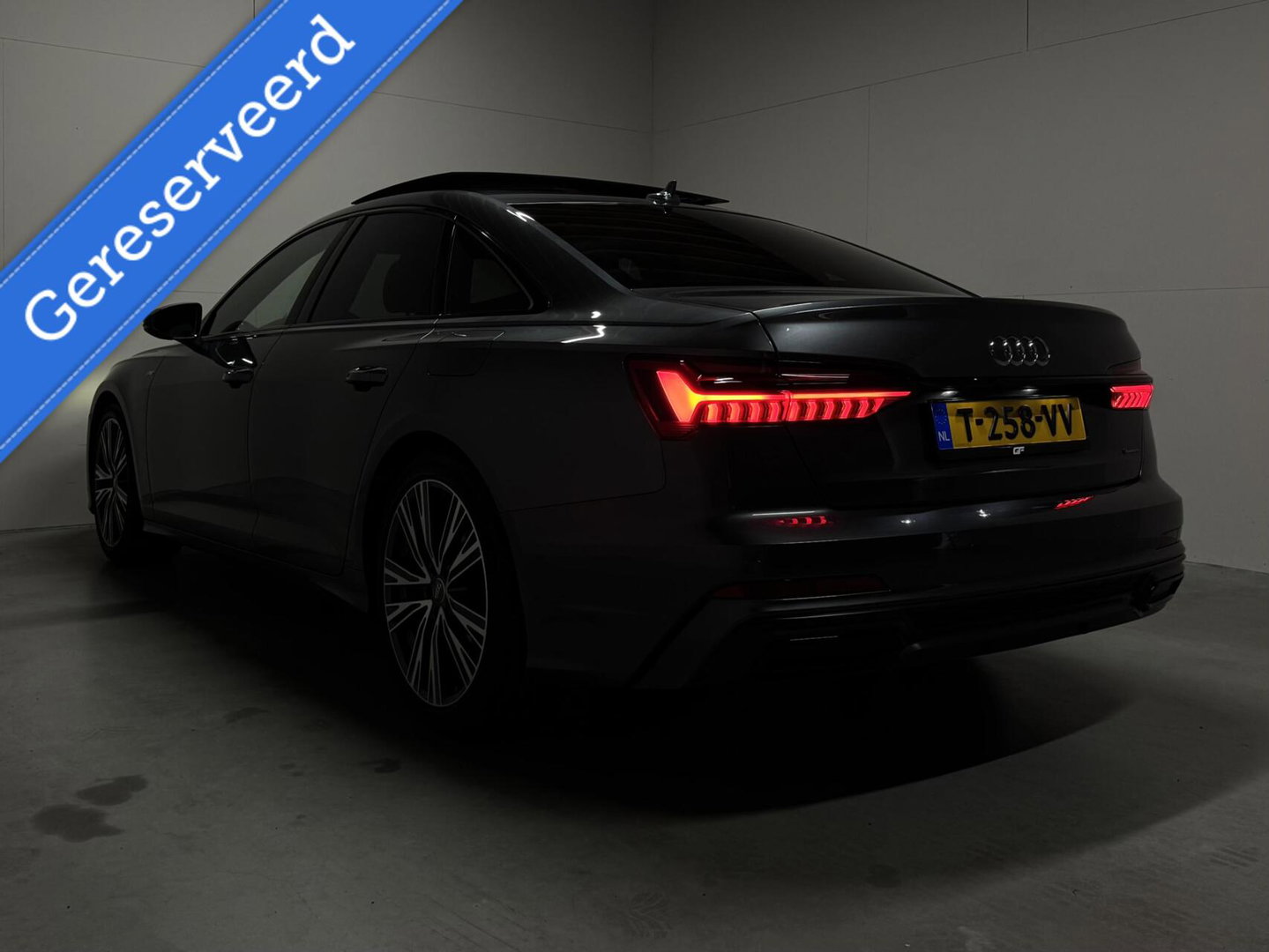 Audi A6 Limousine 55 TFSIe Quattro Competition Pano Leer Sfeer