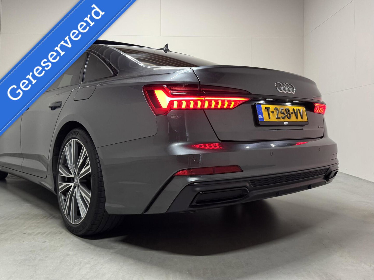 Audi A6 Limousine 55 TFSIe Quattro Competition Pano Leer Sfeer