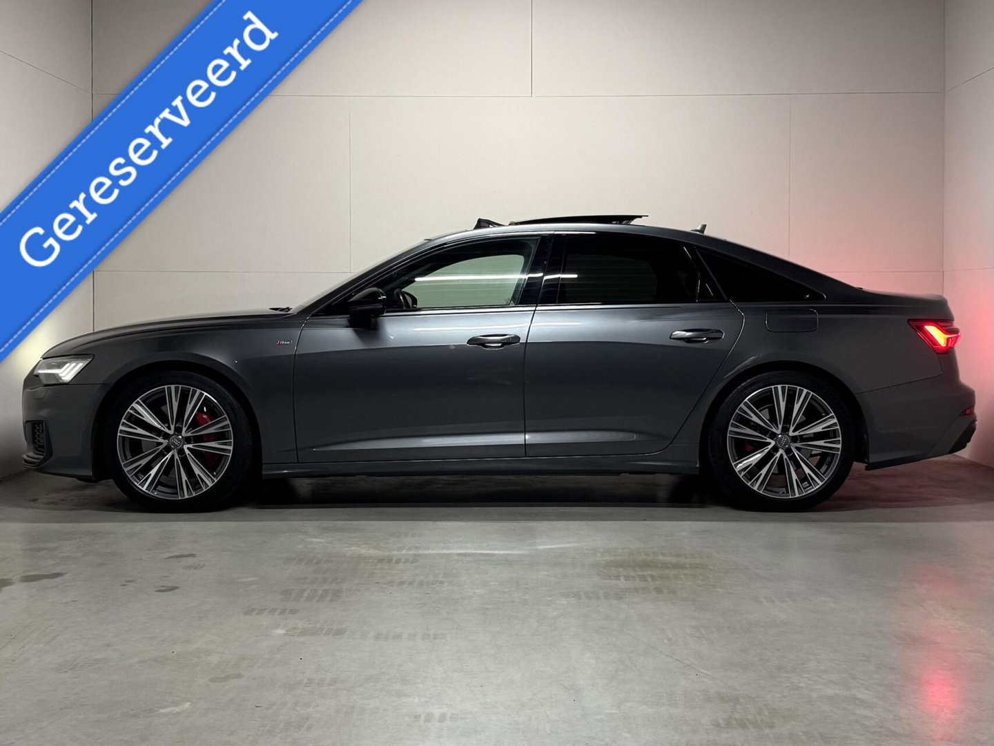 Audi A6 Limousine 55 TFSIe Quattro Competition Pano Leer Sfeer