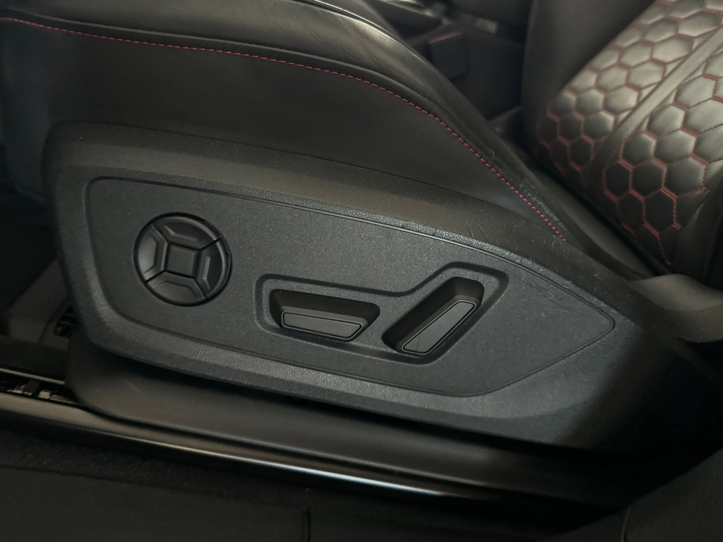 Audi RSQ3 Sportback 2.5 TFSI Pano|Sonos|Alcantara|Sfeer|Camera