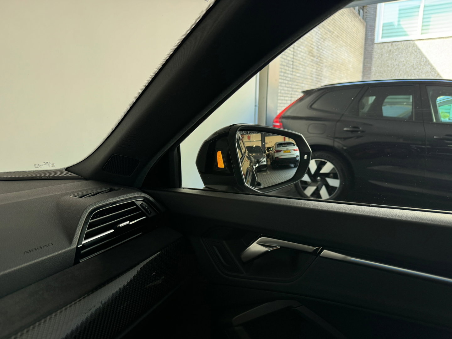 Audi RSQ3 Sportback 2.5 TFSI Pano|Sonos|Alcantara|Sfeer|Camera
