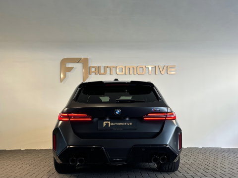 BMW 5 Serie Touring M5 Pano|Keramisch|B&W|HuD|Carbon|M Drivers