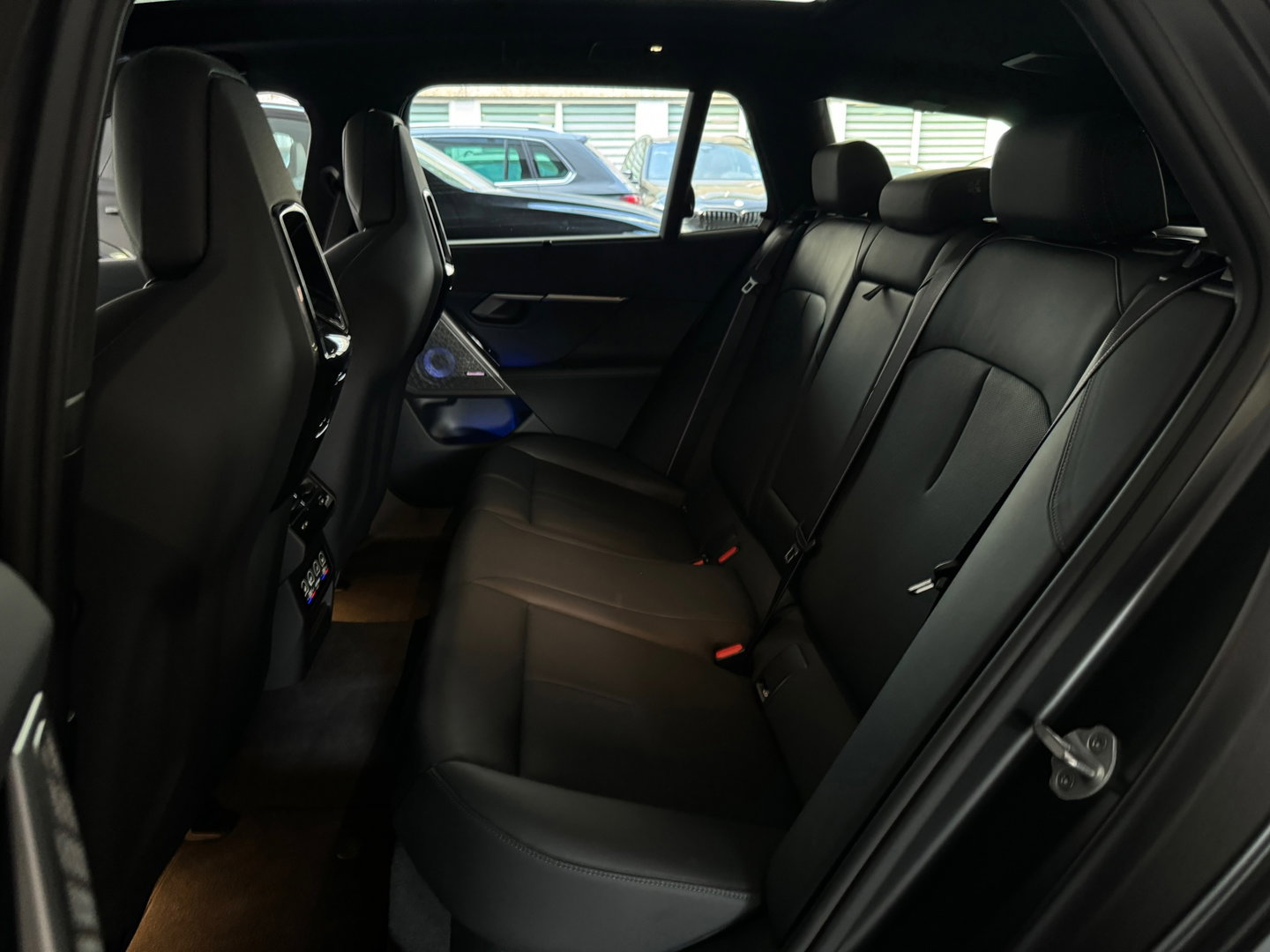 BMW 5 Serie Touring M5 Pano|Keramisch|B&W|HuD|Carbon|M Drivers