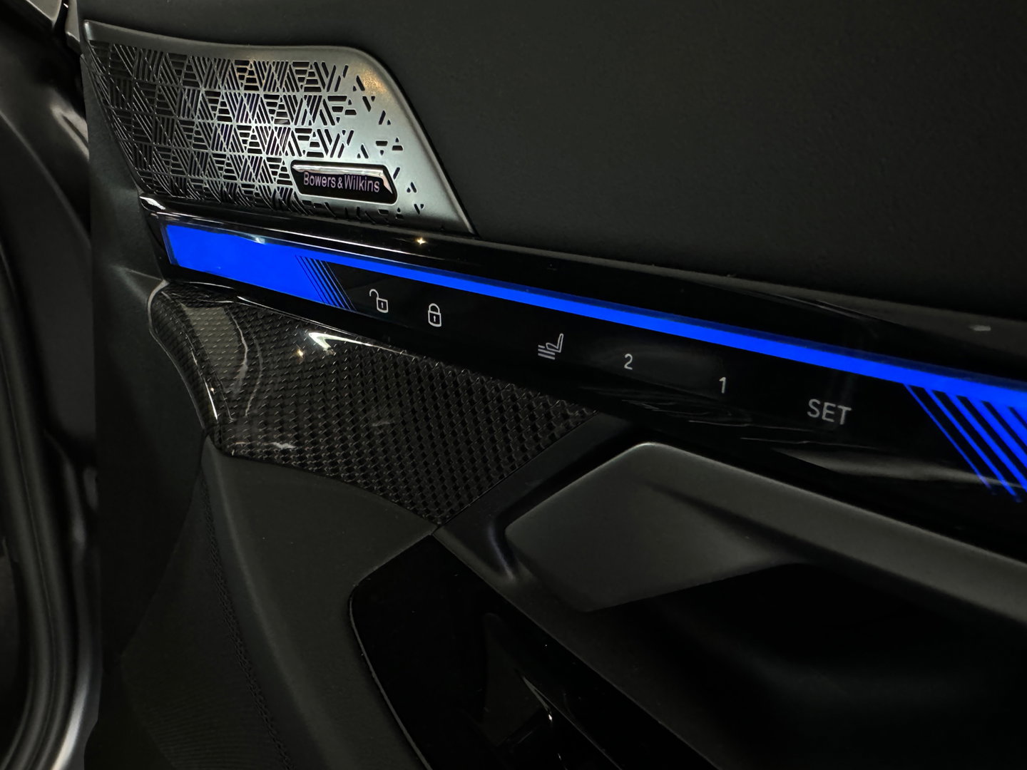 BMW 5 Serie Touring M5 Pano|Keramisch|B&W|HuD|Carbon|M Drivers