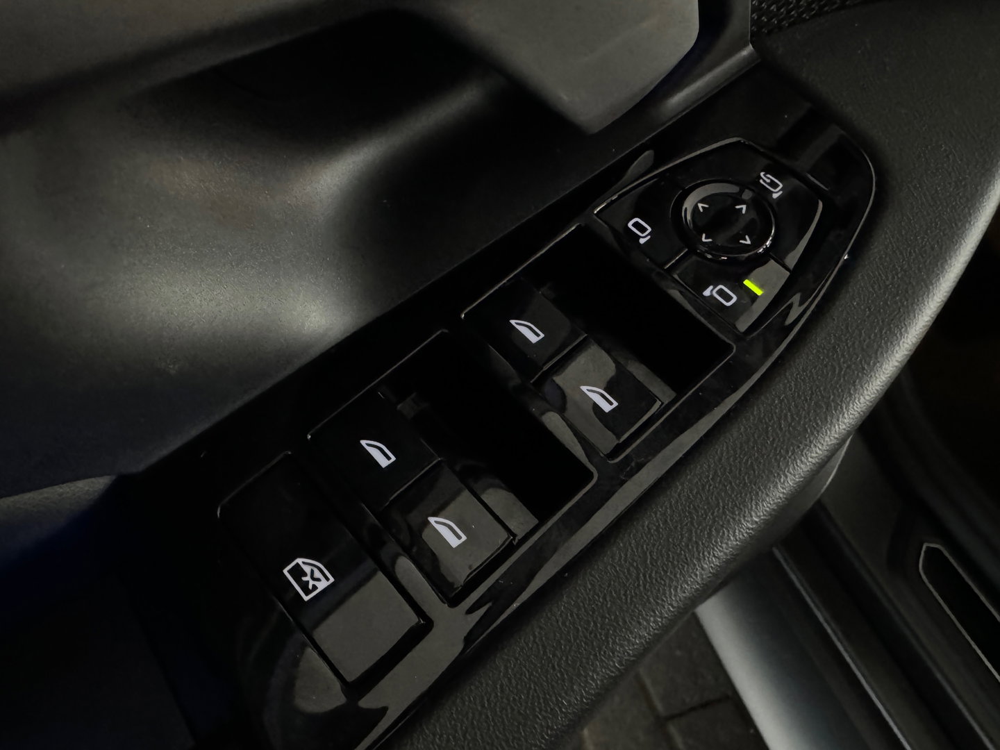 BMW 5 Serie Touring M5 Pano|Keramisch|B&W|HuD|Carbon|M Drivers
