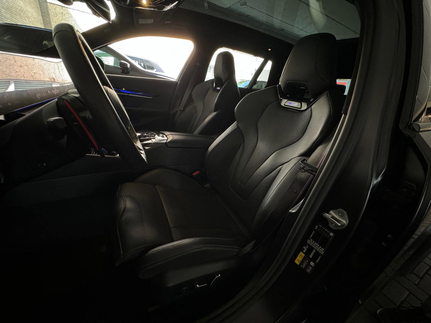 BMW 5 Serie Touring M5 Pano|Keramisch|B&W|HuD|Carbon|M Drivers