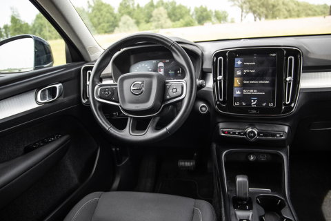 Volvo XC40 1.5 T4 Recharge Inscription AUTOMAAT / PLUG IN HYBRID / CARPLAY / CAMERA / STOELVERWARMING