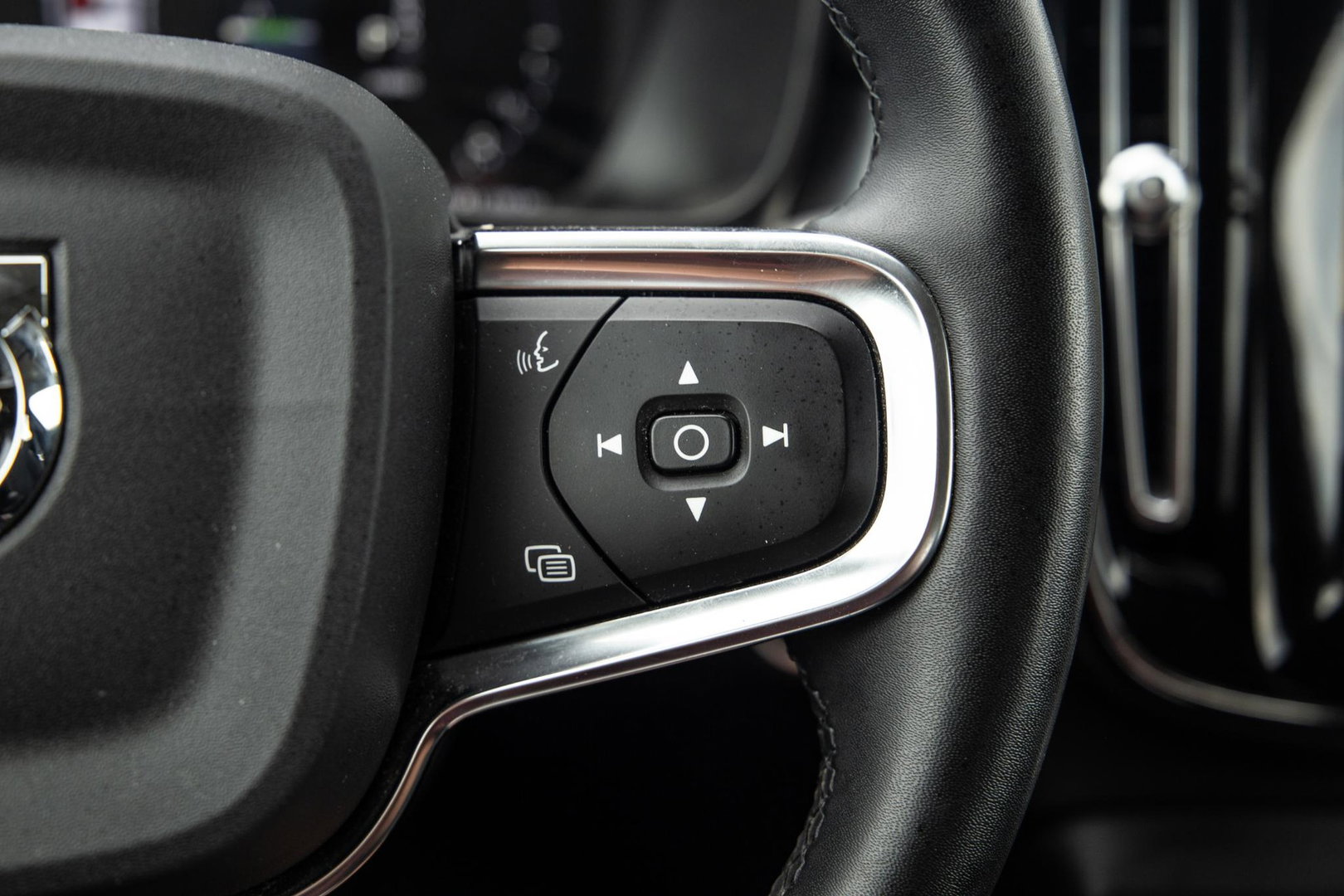 Volvo XC40 1.5 T4 Recharge Inscription AUTOMAAT / PLUG IN HYBRID / CARPLAY / CAMERA / STOELVERWARMING
