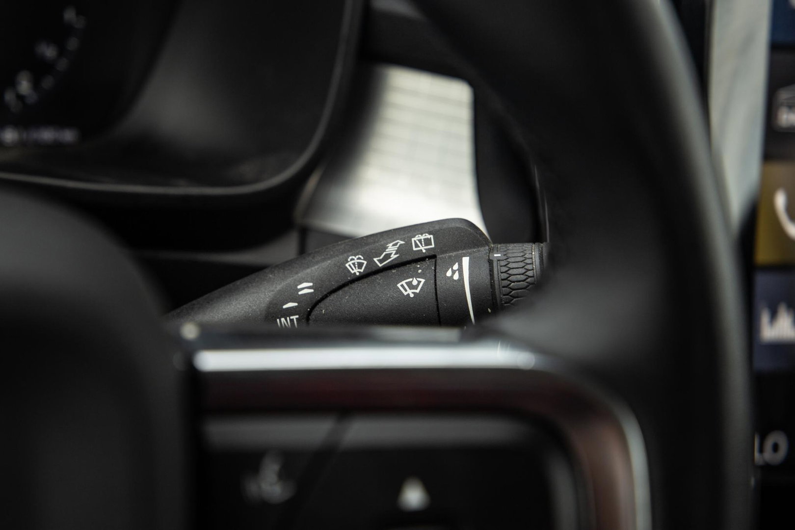 Volvo XC40 1.5 T4 Recharge Inscription AUTOMAAT / PLUG IN HYBRID / CARPLAY / CAMERA / STOELVERWARMING