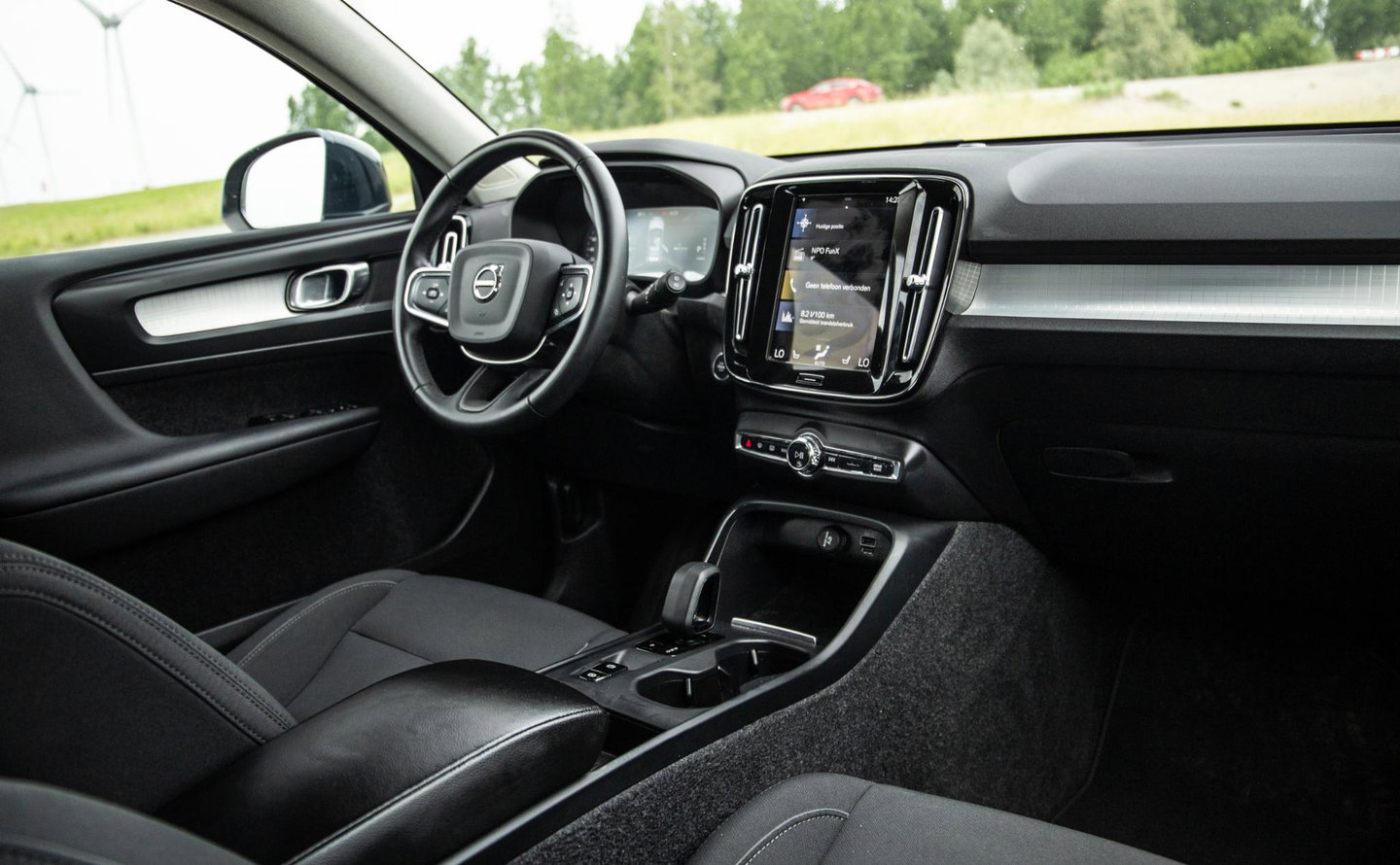 Volvo XC40 1.5 T4 Recharge Inscription AUTOMAAT / PLUG IN HYBRID / CARPLAY / CAMERA / STOELVERWARMING