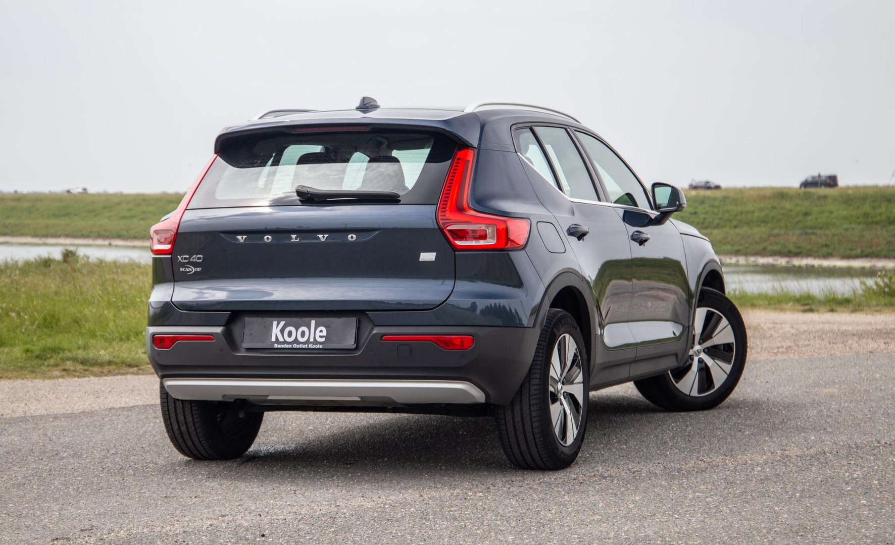 Volvo XC40 1.5 T4 Recharge Inscription AUTOMAAT / PLUG IN HYBRID / CARPLAY / CAMERA / STOELVERWARMING