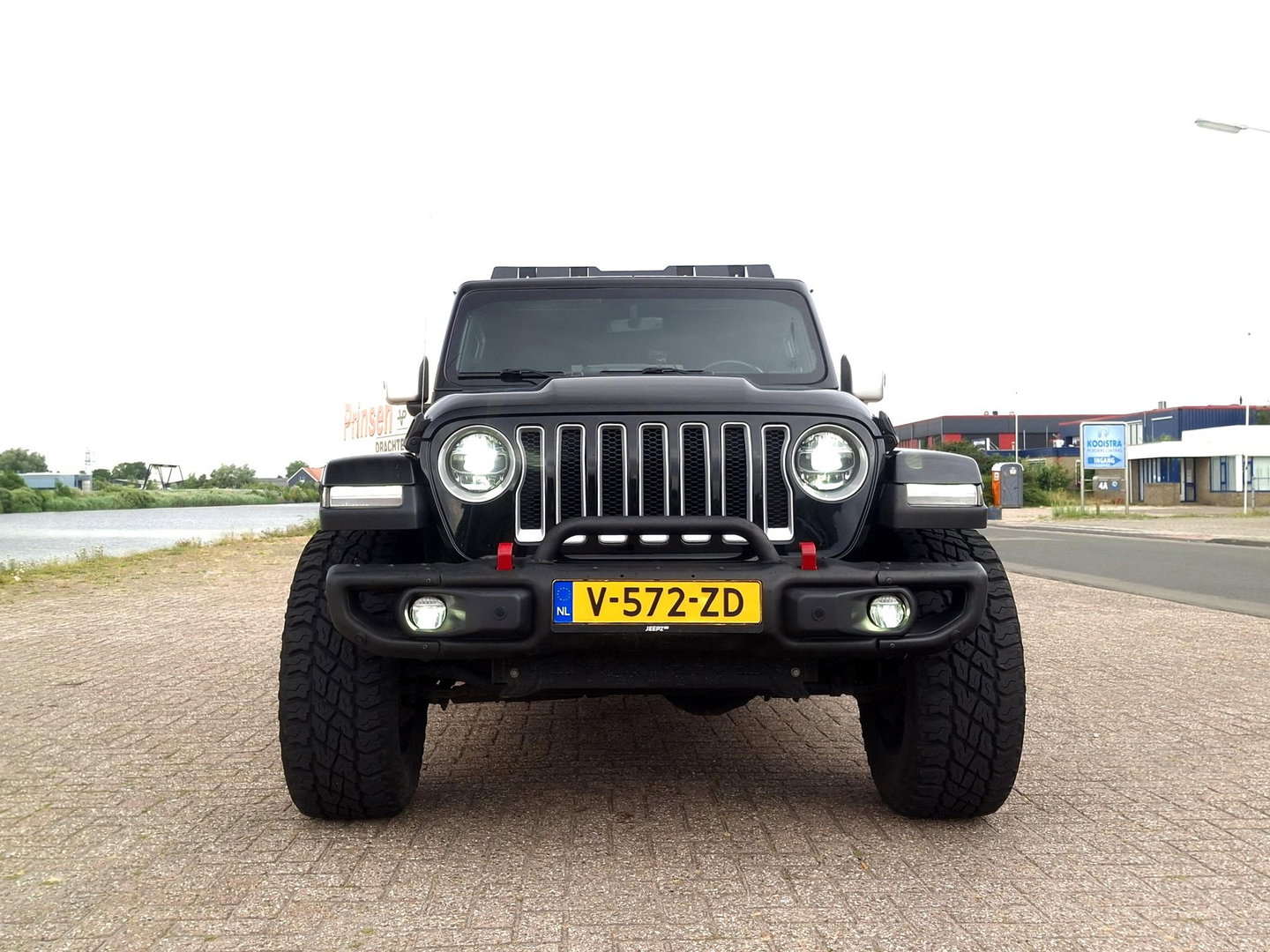 Jeep Wrangler 2.2D Sahara | GRIJS KENTEKEN | 4x4 | VOL OPTIES | TARGA DAK | DAKREK | LED