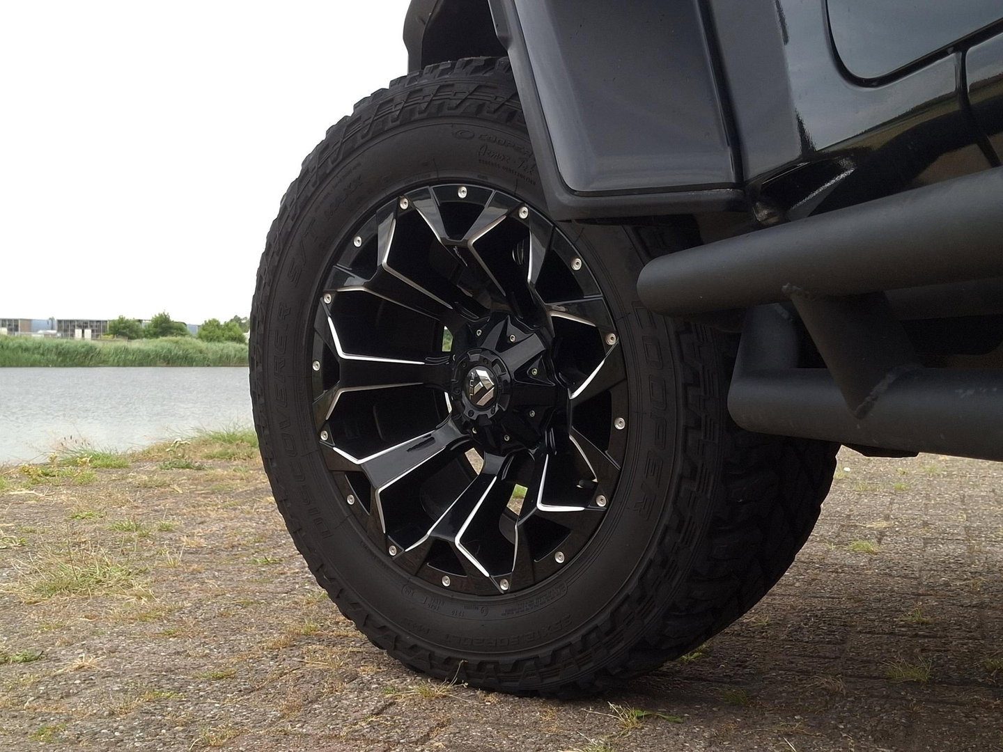 Jeep Wrangler 2.2D Sahara | GRIJS KENTEKEN | 4x4 | VOL OPTIES | TARGA DAK | DAKREK | LED