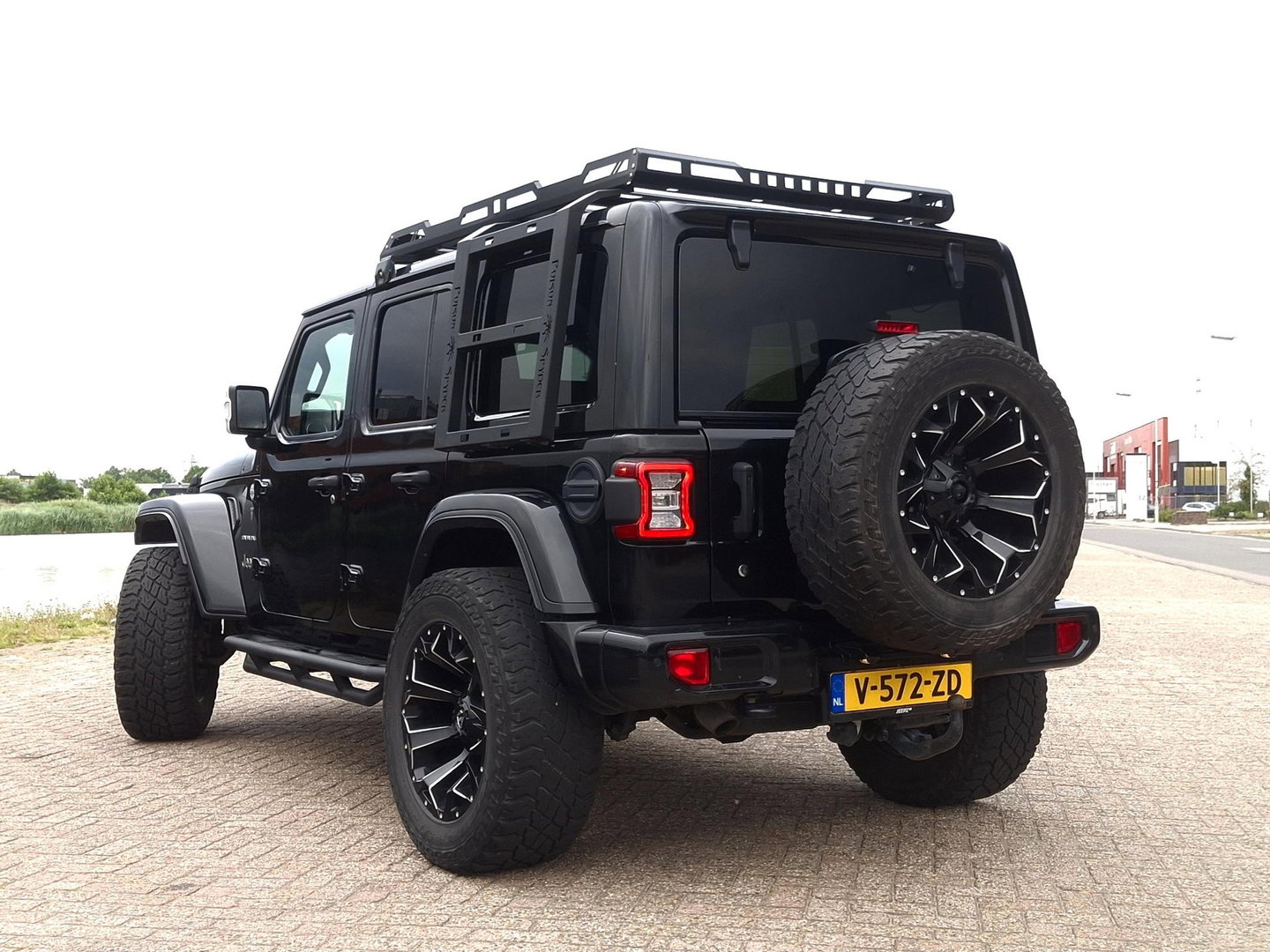 Jeep Wrangler 2.2D Sahara | GRIJS KENTEKEN | 4x4 | VOL OPTIES | TARGA DAK | DAKREK | LED