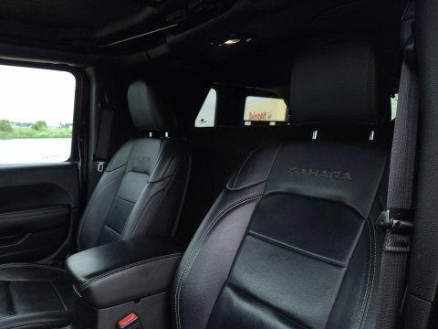 Jeep Wrangler 2.2D Sahara | GRIJS KENTEKEN | 4x4 | VOL OPTIES | TARGA DAK | DAKREK | LED