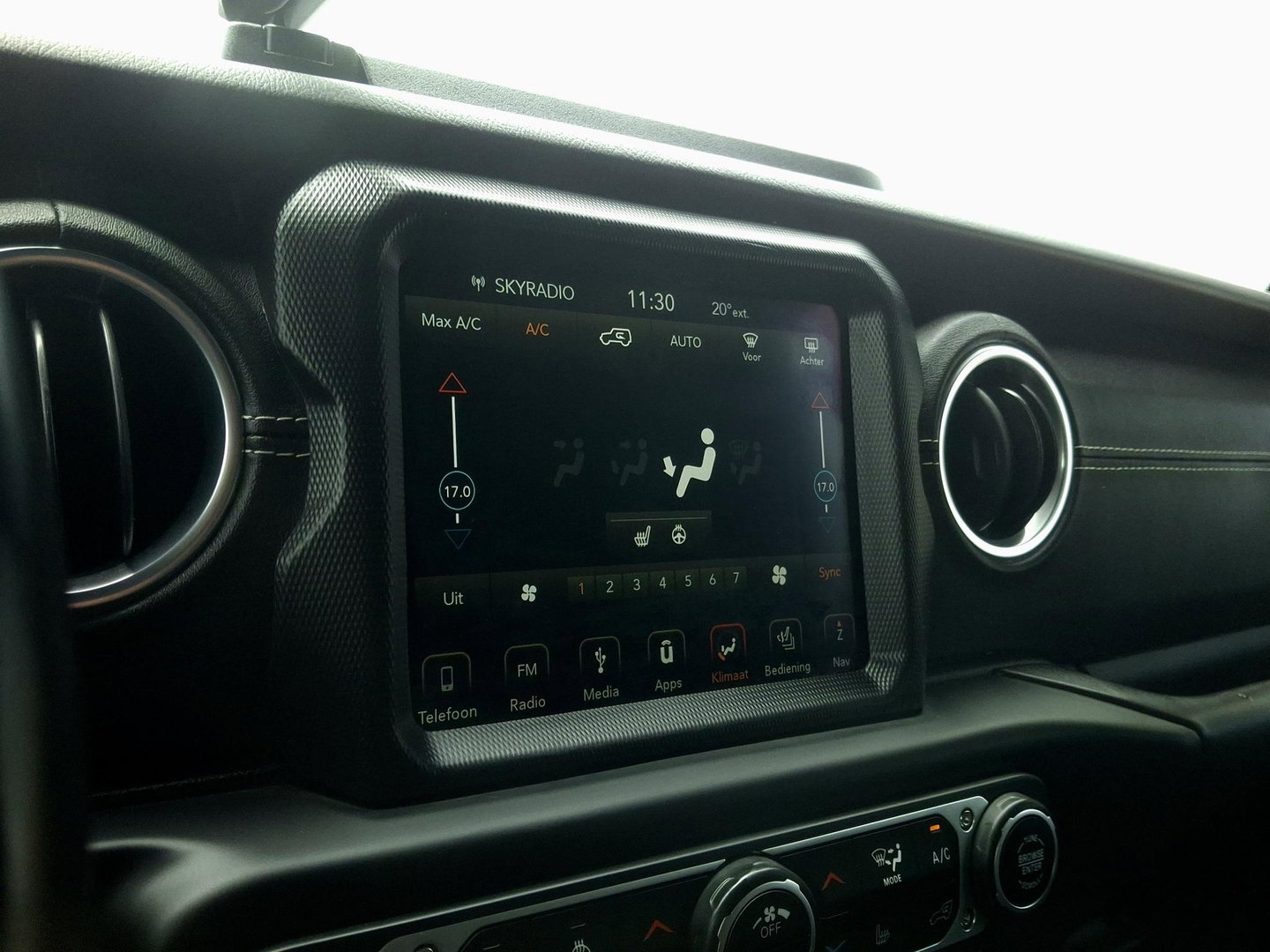 Jeep Wrangler 2.2D Sahara | GRIJS KENTEKEN | 4x4 | VOL OPTIES | TARGA DAK | DAKREK | LED