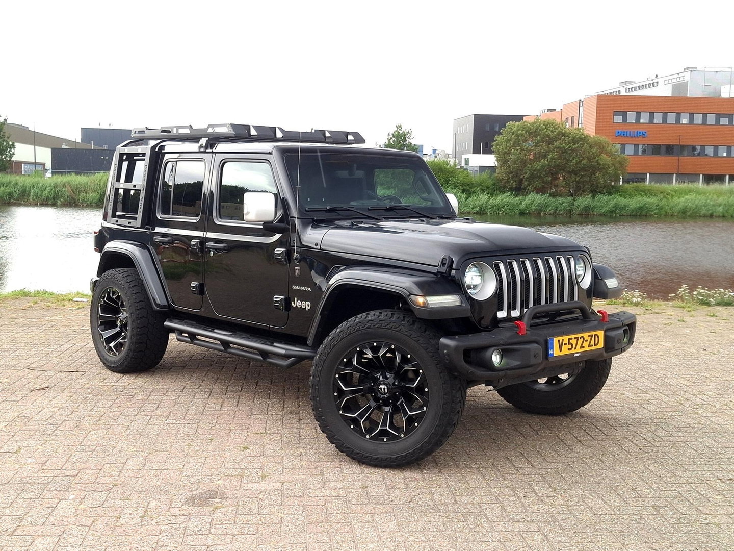 Jeep Wrangler 2.2D Sahara | GRIJS KENTEKEN | 4x4 | VOL OPTIES | TARGA DAK | DAKREK | LED