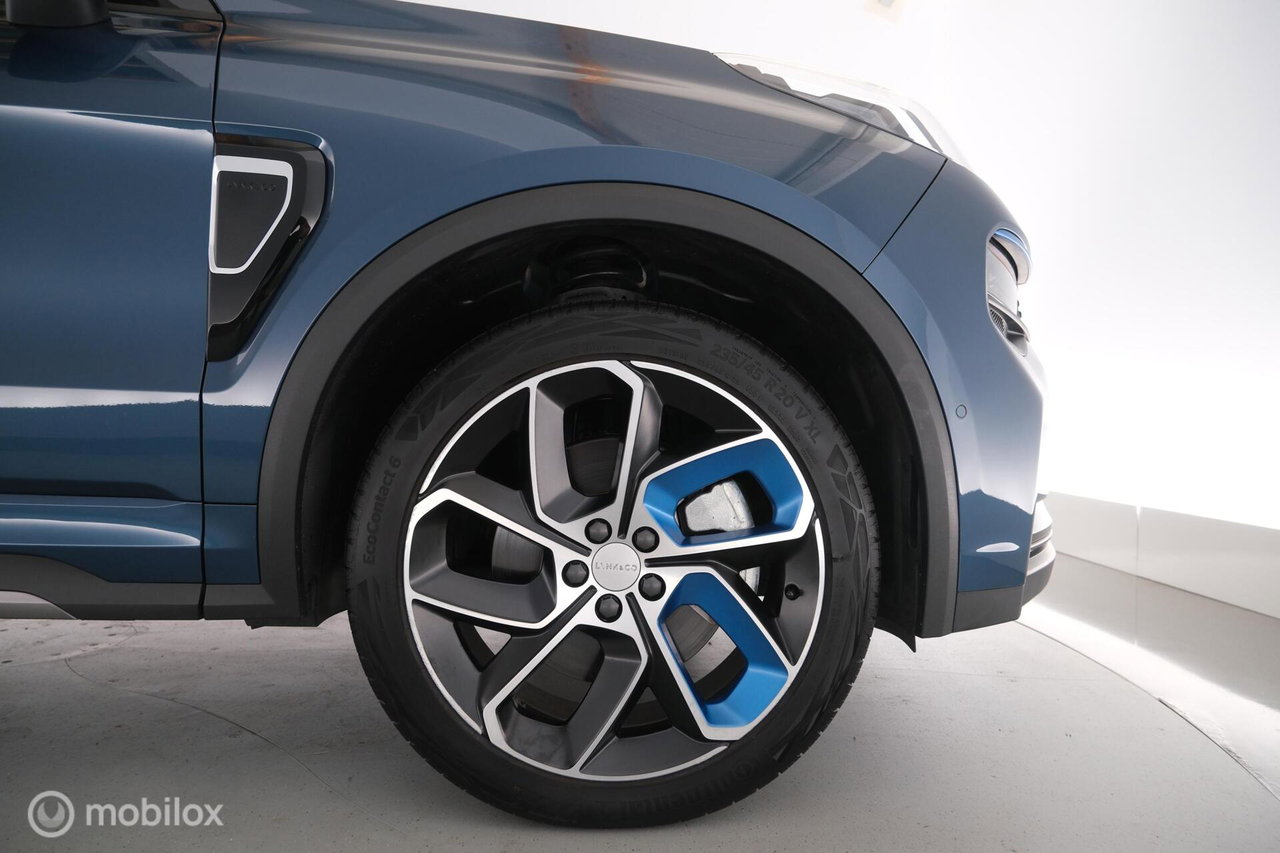 Lynk & Co 01