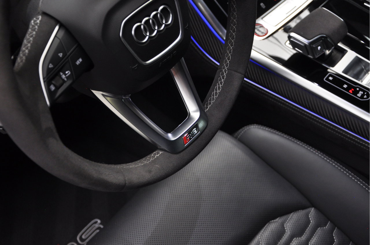 Audi RSQ8
