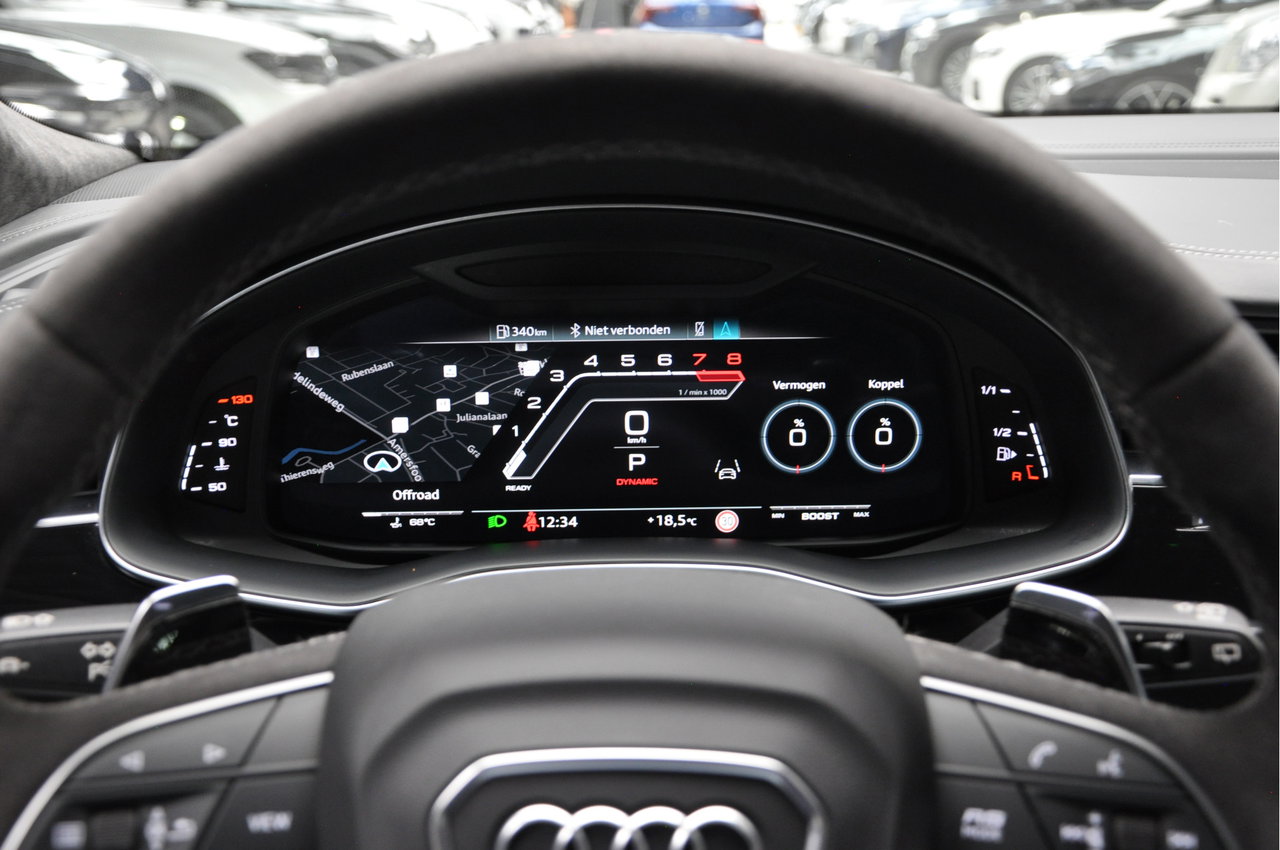 Audi RSQ8