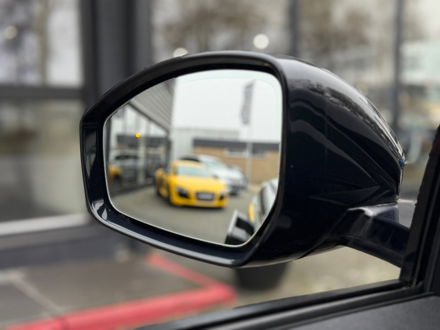Land Rover Range Rover Evoque 1.5 P300e AWD R-Dynamic S Pano|Leder|Carplay|Camera|