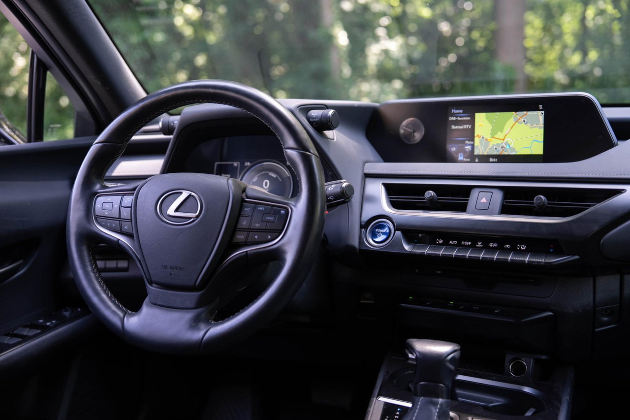 Lexus UX