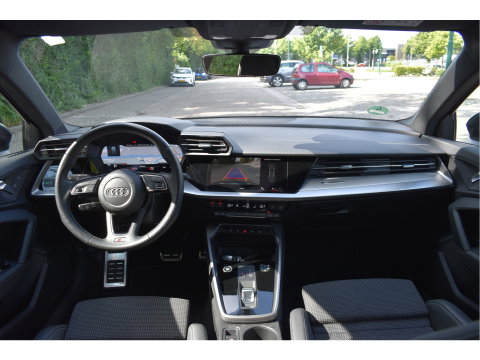 Audi A3 Sportback 35 TFSI edition one 3x S-Line 150pk | Stoelverwarming | Virtual Cockpit | Camera | Carplay/Android | Adapt.CC | Full LED