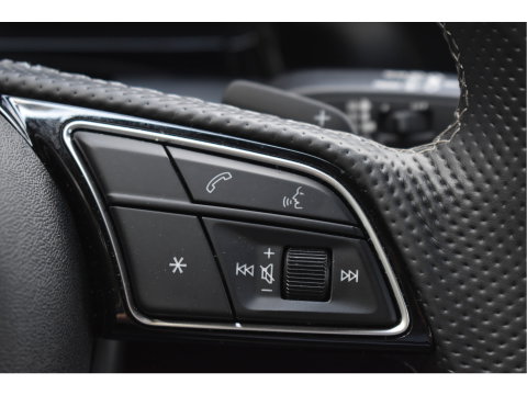Audi A3 Sportback 35 TFSI edition one 3x S-Line 150pk | Stoelverwarming | Virtual Cockpit | Camera | Carplay/Android | Adapt.CC | Full LED