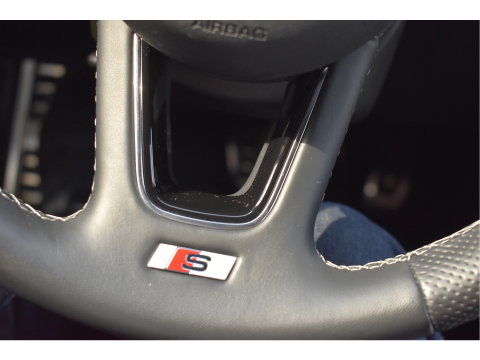 Audi A3 Sportback 35 TFSI edition one 3x S-Line 150pk | Stoelverwarming | Virtual Cockpit | Camera | Carplay/Android | Adapt.CC | Full LED