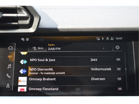 Audi A3 Sportback 35 TFSI edition one 3x S-Line 150pk | Stoelverwarming | Virtual Cockpit | Camera | Carplay/Android | Adapt.CC | Full LED