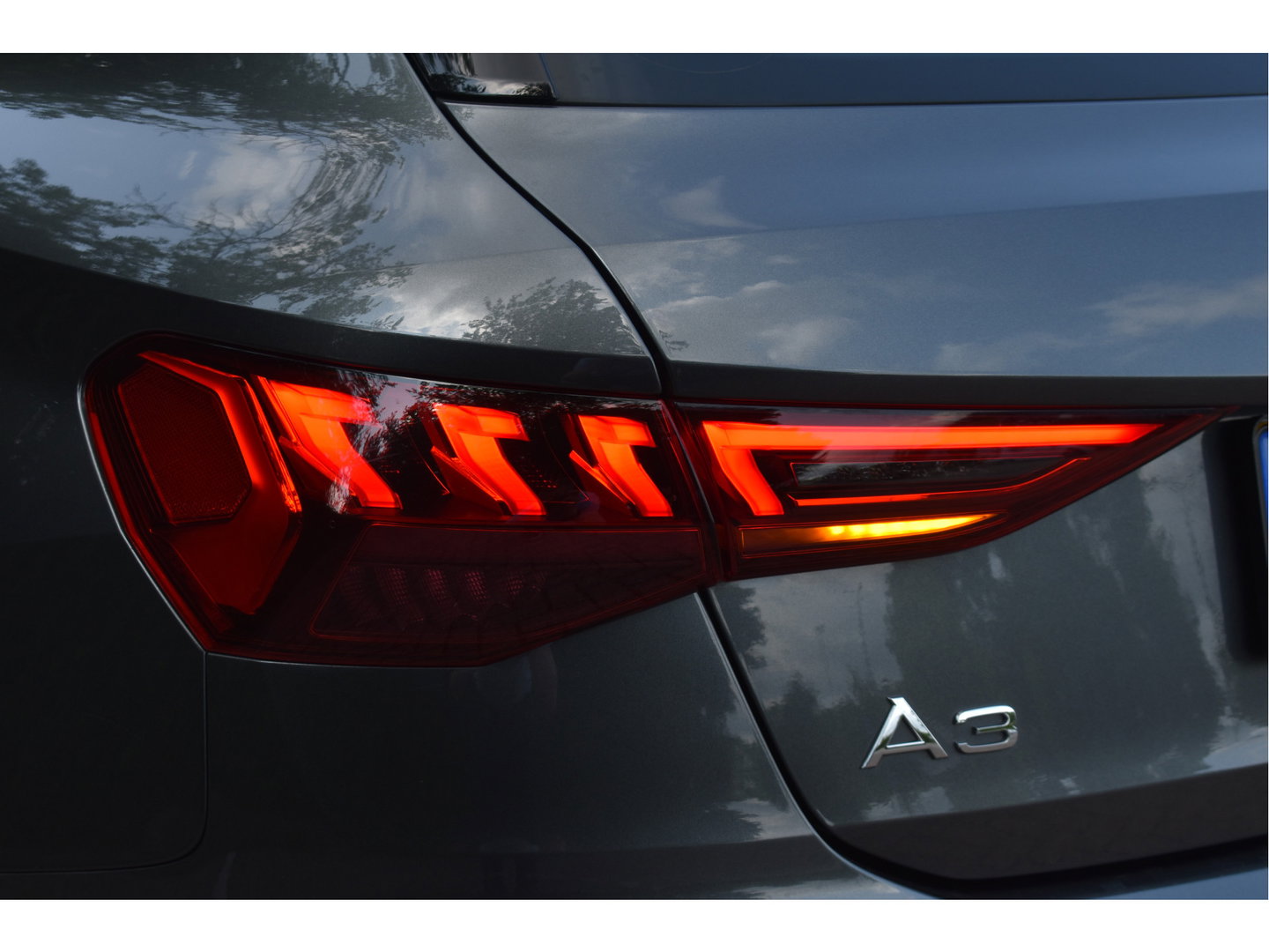 Audi A3 Sportback 35 TFSI edition one 3x S-Line 150pk | Stoelverwarming | Virtual Cockpit | Camera | Carplay/Android | Adapt.CC | Full LED