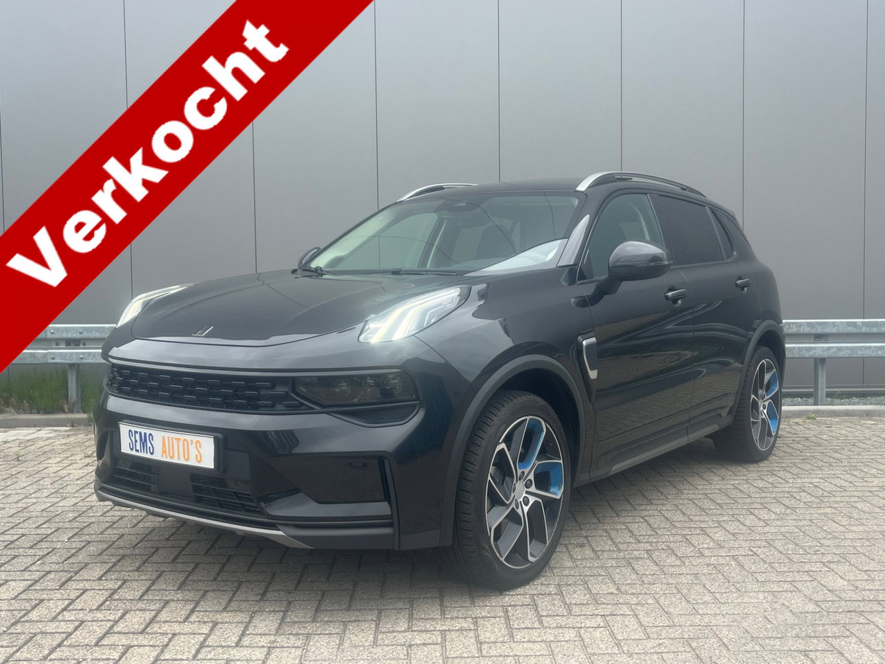 Lynk & Co 01