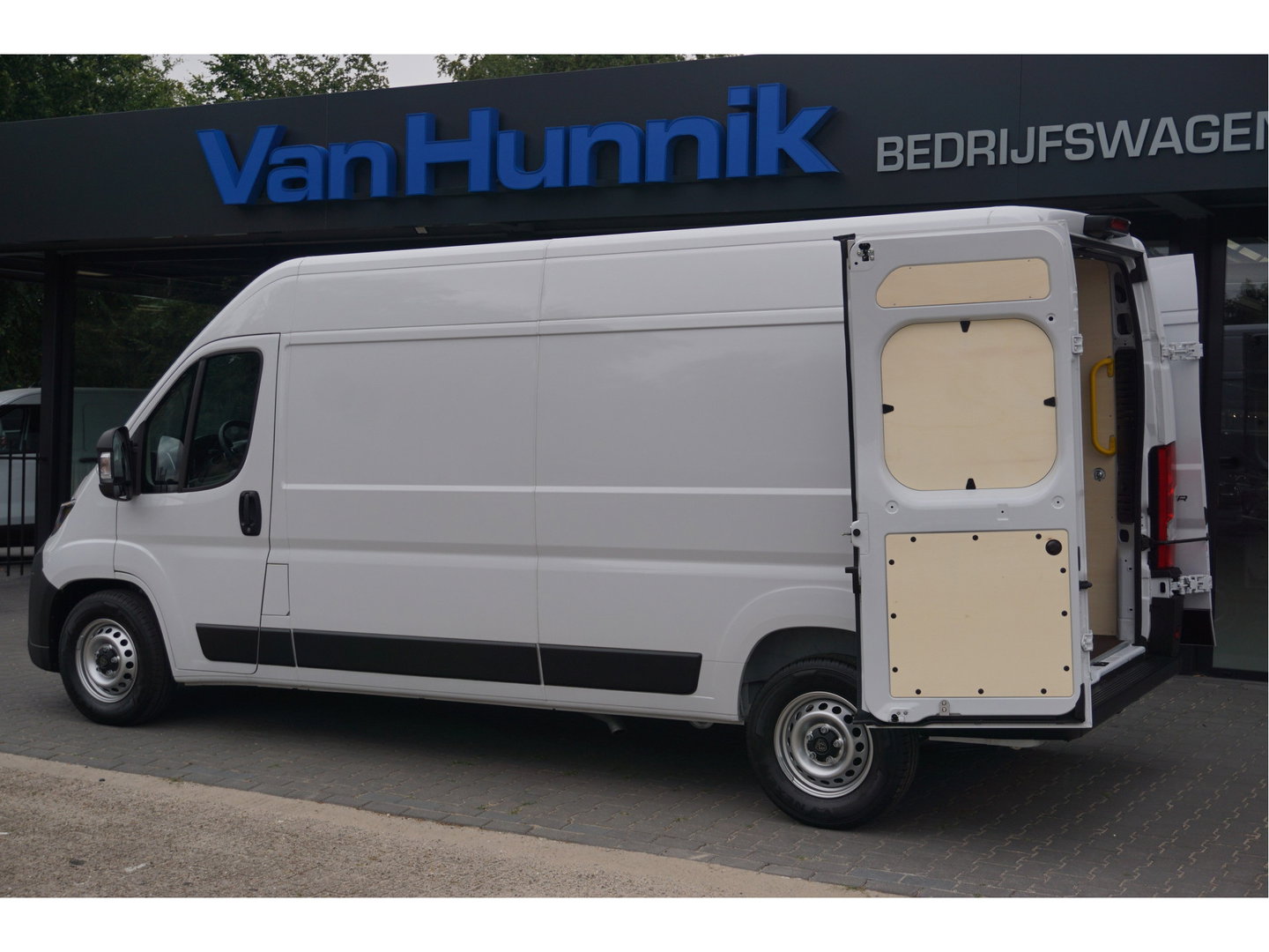 Peugeot Boxer 35+ Heavy 2.2HDI 140PK EAT8 Automaat L3H2 BPM VRIJ!! 10" Navi, Clima, Cam, Betimmering!! NR. E01*