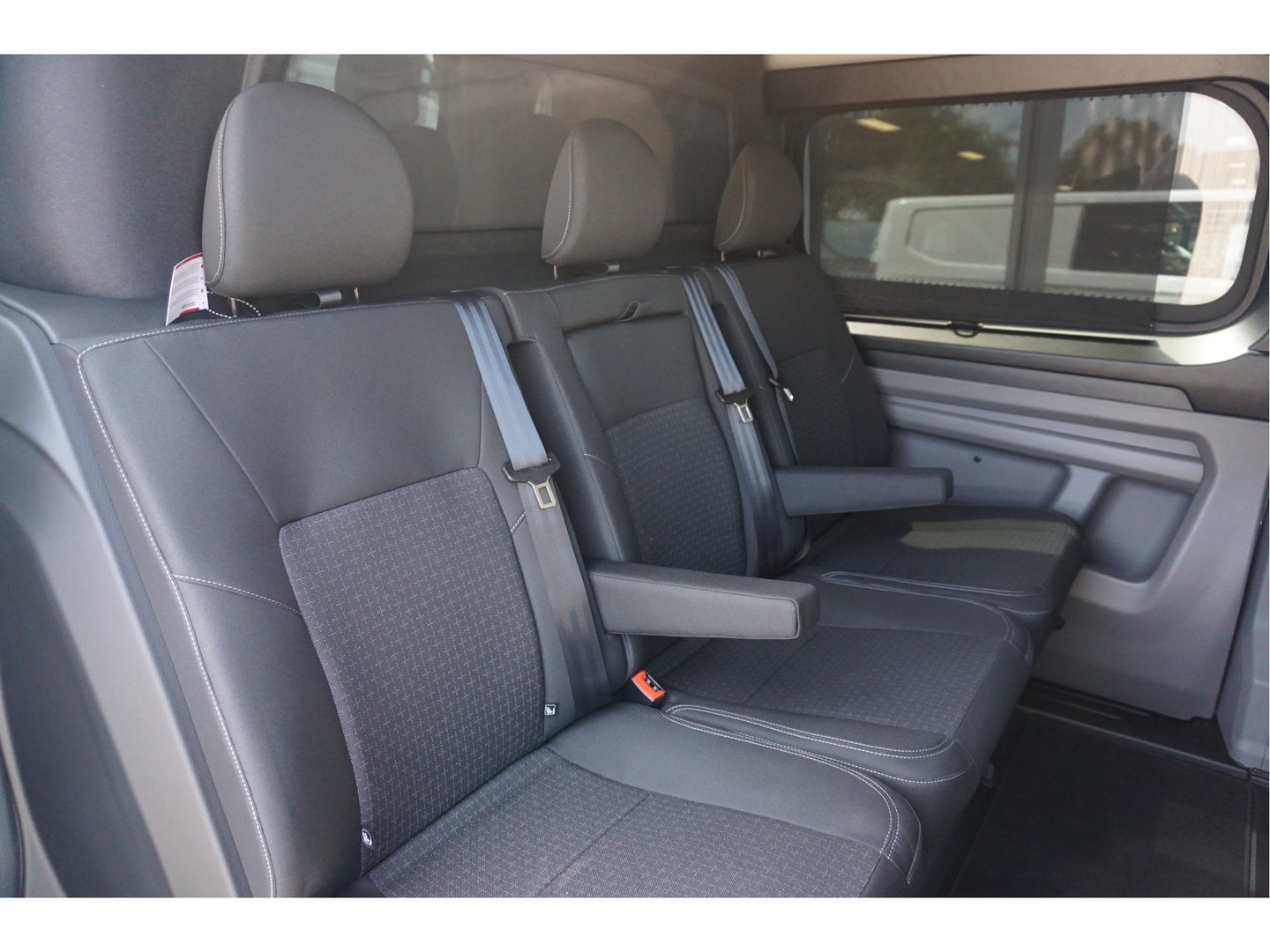 Ford Transit Custom 320L 2.5 PHEV Hybride 233PK Dubbel Cabine PRIJS INCL. BPM !! 13" Navi, Adap. Cruise, Camera 17" LM!! NR. HYB025