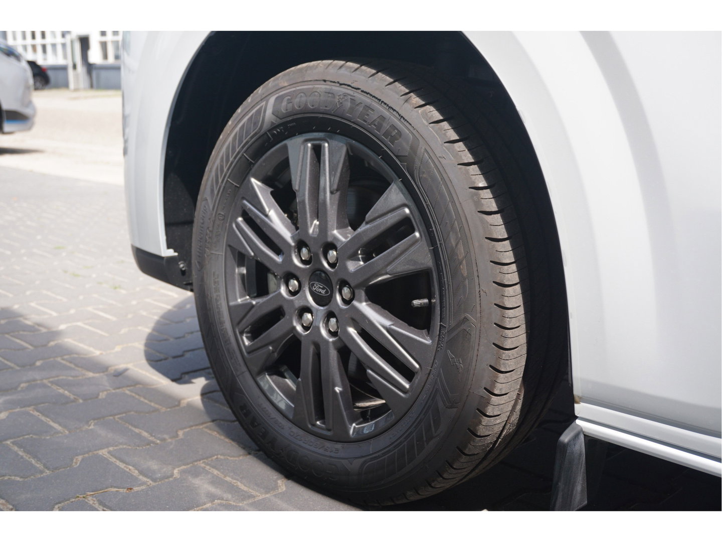 Ford Transit Custom 320L 2.5 PHEV Hybride 233PK Dubbel Cabine PRIJS INCL. BPM !! 13" Navi, Adap. Cruise, Camera 17" LM!! NR. HYB025