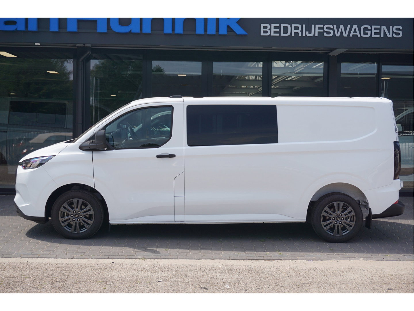 Ford Transit Custom 320L 2.5 PHEV Hybride 233PK Dubbel Cabine PRIJS INCL. BPM !! 13" Navi, Adap. Cruise, Camera 17" LM!! NR. HYB025