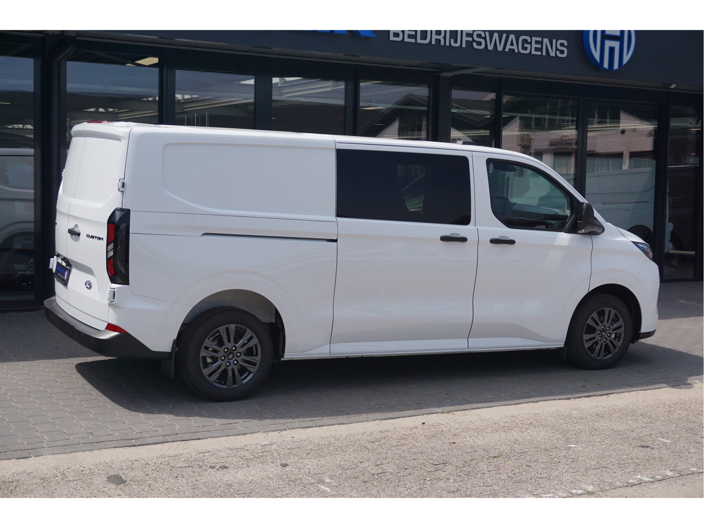 Ford Transit Custom 320L 2.5 PHEV Hybride 233PK Dubbel Cabine PRIJS INCL. BPM !! 13" Navi, Adap. Cruise, Camera 17" LM!! NR. HYB025