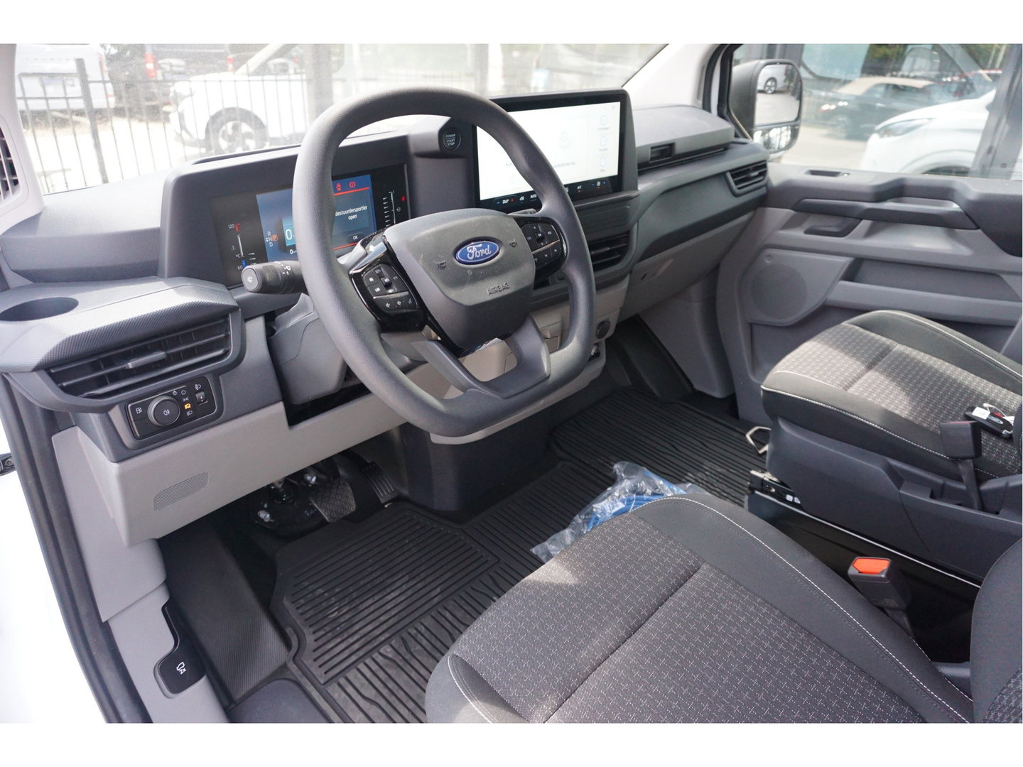 Ford Transit Custom 320L 2.5 PHEV Hybride 233PK Dubbel Cabine PRIJS INCL. BPM !! 13" Navi, Adap. Cruise, Camera 17" LM!! NR. HYB025