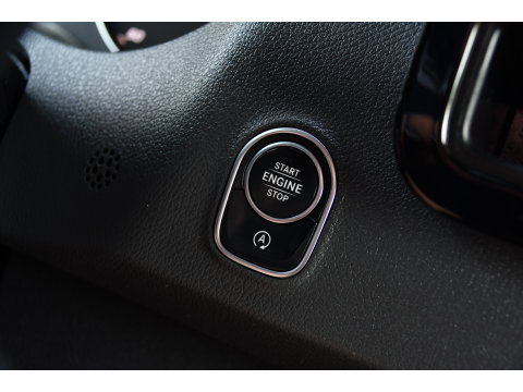 Mercedes-Benz Sprinter 319 3.0 CDI L2H2 Black Edition Adaptieve Cruise, 360 Camera, Carplay, 190pk, LED, 10,5'' Mbux, Automaat, 3500kg Trekhaak, Dodehoek, 2 x Geveerde stoel, Uniek!