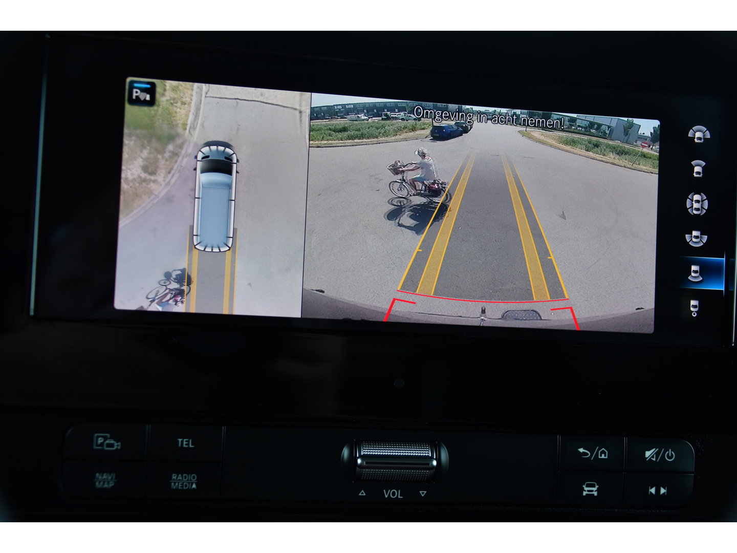 Mercedes-Benz Sprinter 319 3.0 CDI L2H2 Black Edition Adaptieve Cruise, 360 Camera, Carplay, 190pk, LED, 10,5'' Mbux, Automaat, 3500kg Trekhaak, Dodehoek, 2 x Geveerde stoel, Uniek!