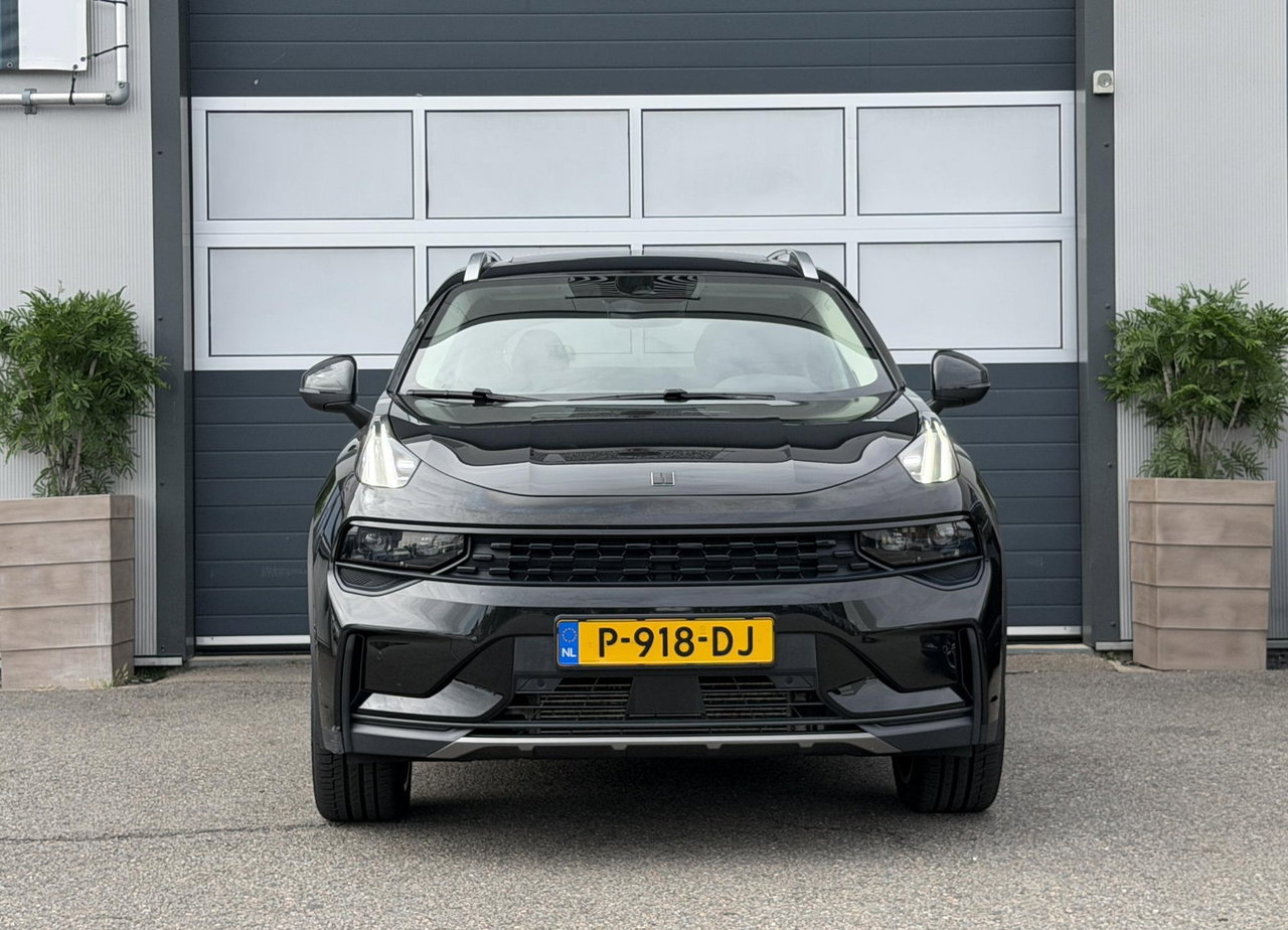 Lynk & Co 01